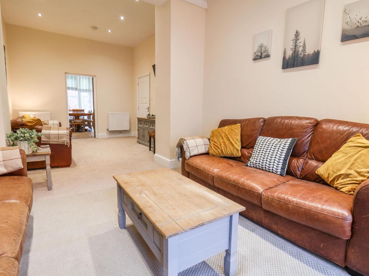 Holiday home 4 Normanby Terrace *